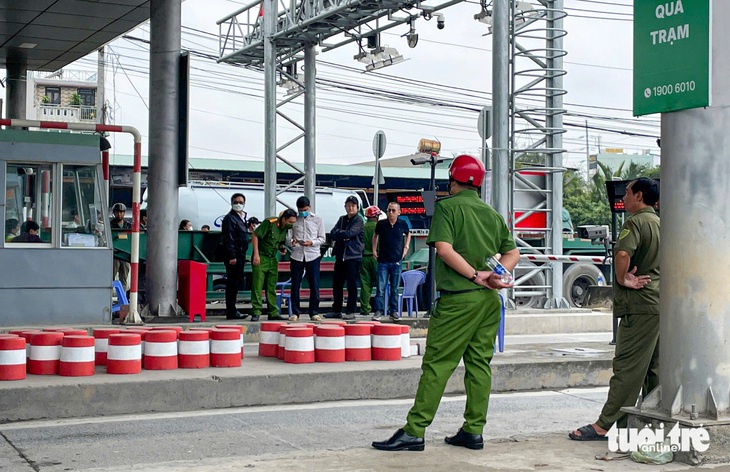 BOT Phú Hữu bắt đầu thu phí, tình hình giao thông ổn định - Ảnh 2.