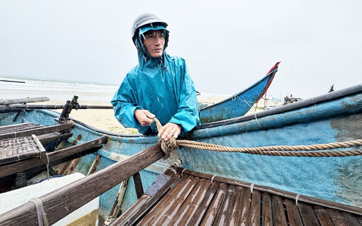 Thích thú xem đua thuyền thúng trên biển Nha Trang - Ảnh 8.