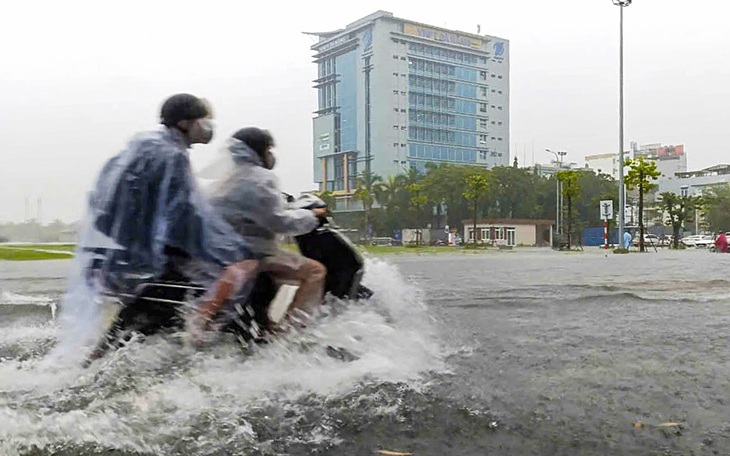 Đầu tư 5 cửa van điều tiết nước ở sân bay Đà Nẵng để chống ngập - Ảnh 2.