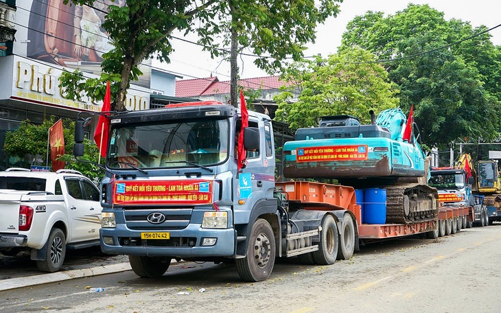 Tin mới vụ lũ quét Làng Nủ: Tìm thấy thêm thi thể chủ hộ có 4 người chết, mất tích - Ảnh 3.