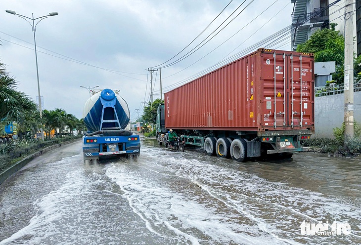 Sở Giao thông vận tải TP.HCM: ‘Thu phí ở BOT Phú Hữu còn bất cập’ - Ảnh 1.