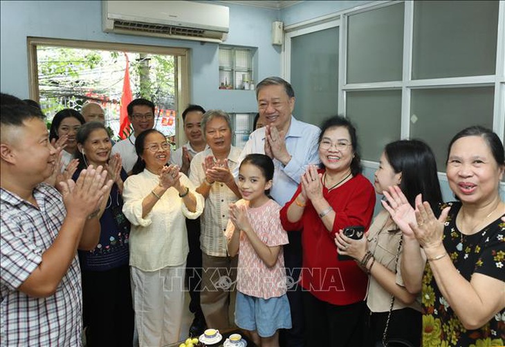 Tổng Bí thư, Chủ tịch nước Tô Lâm tri ân cố nhạc sĩ Văn Cao và cố họa sĩ Bùi Trang Chước - Ảnh 6.