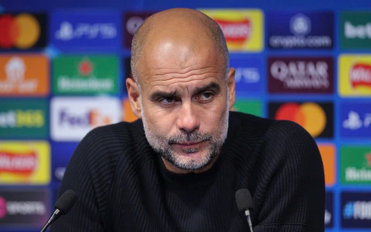 HLV Pep Guardiola ủng hộ cầu thủ Man City đình công - Ảnh 1.