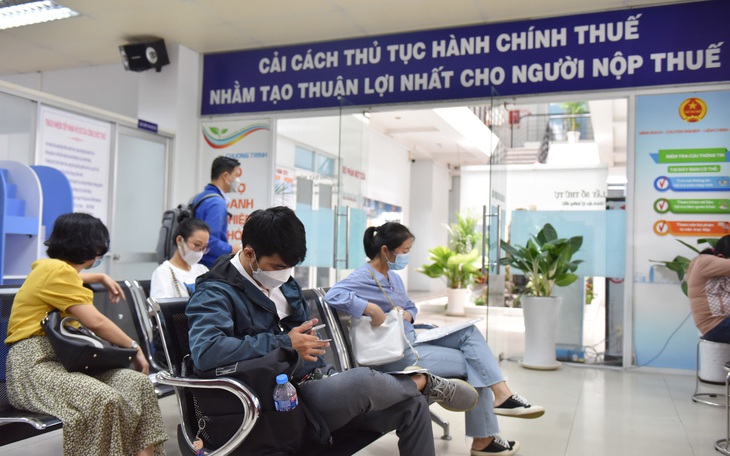 TP.HCM có điều chỉnh bảng giá đất bằng bảng giá hiện hành nhân hệ số được không? - Ảnh 2.