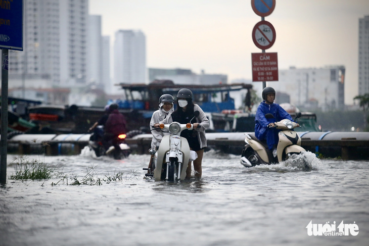 TP.HCM trình Thủ tướng Chính phủ gỡ vướng dự án ngăn triều 10.000 tỉ - Ảnh 1.