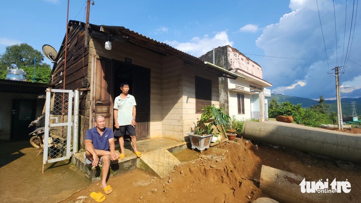 Một thôn ở Lâm Đồng bị 'bó cứng' vì vướng 4 quy hoạch - Ảnh 1.