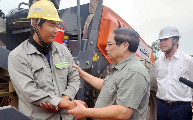 Quảng Ngãi thi đua 500 ngày hoàn thành 3.000km cao tốc - Ảnh 2.