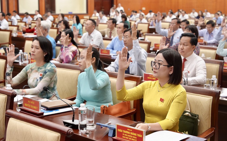 Khung vị trí việc làm mới cho công chức: Tiến tới cải cách tiền lương - Ảnh 3.