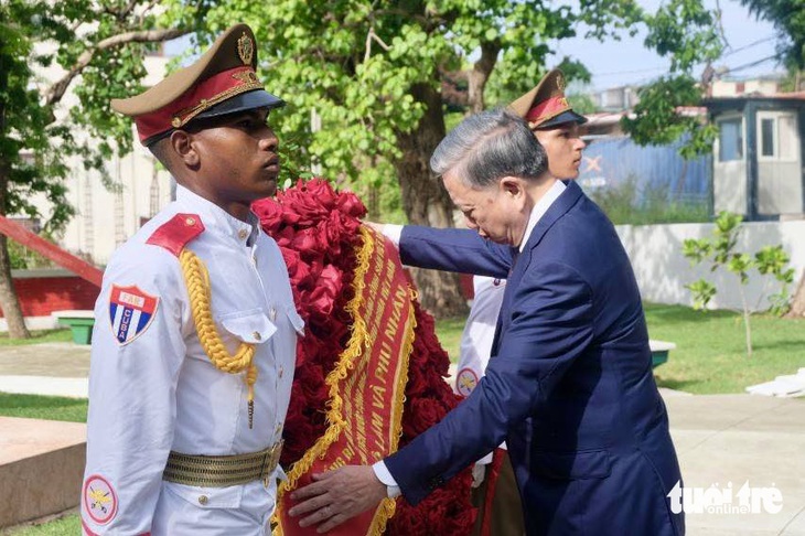 Tổng Bí thư, Chủ tịch nước Tô Lâm tưởng nhớ Bác Hồ tại Cuba - Ảnh 1.