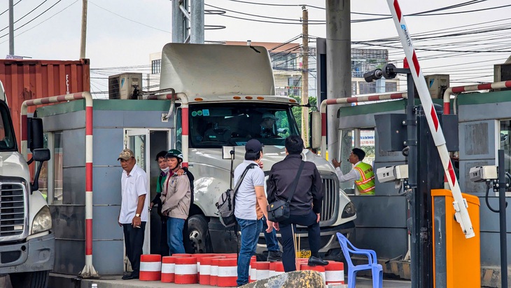 Kiến nghị miễn phí qua BOT Phú Hữu cho tất cả xe của người dân, doanh nghiệp khu vực - Ảnh 1.