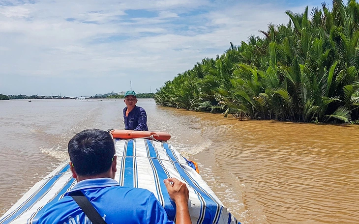 Nhiều người phản ứng, không nhận quyết định cưỡng chế Đầm Đông Hồ - Ảnh 2.