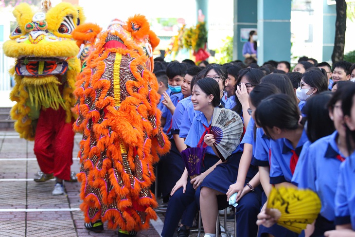 Hơn 23 triệu học sinh cả nước khai giảng năm học mới - Ảnh 35.