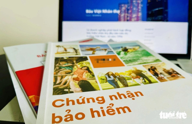 Đổi tên khi khám bệnh, giấu ung thư để mua 19 hợp đồng bảo hiểm, ông Khánh và đồng phạm bị phạt tù - Ảnh 1.