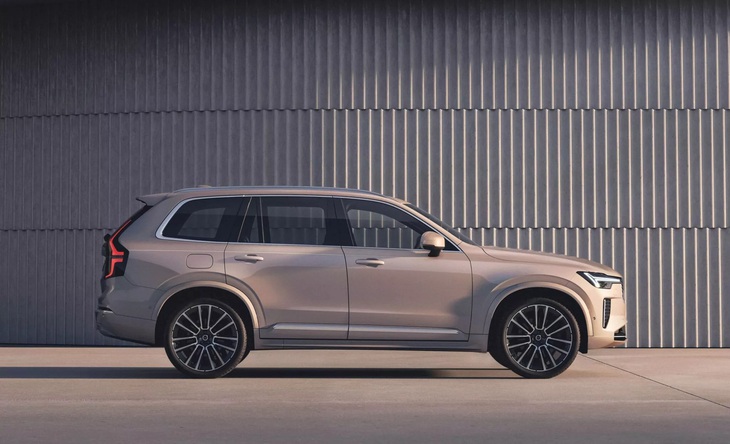 Volvo đổi tham vọng: Bán xe hybrid song song xe điện, nâng cấp XC90 - Ảnh 2.