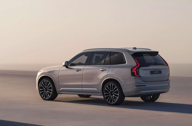 Volvo thừa nhận sai lầm, bán xe hybrid song song xe điện, nâng cấp XC90 - Ảnh 7.