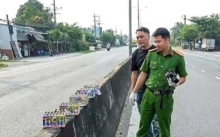 Chủ quán phở cùng 12 người bị khởi tố vì đốt pháo hoa, nhảy múa giúp vui cho tiệc sinh nhật - Ảnh 4.