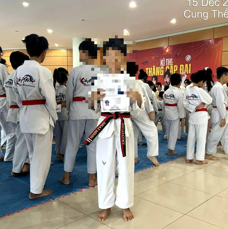 Trung tâm taekwondo sẽ thông tin sau khi bị phụ huynh tố đánh học viên nhí tàn nhẫn - Ảnh 2.