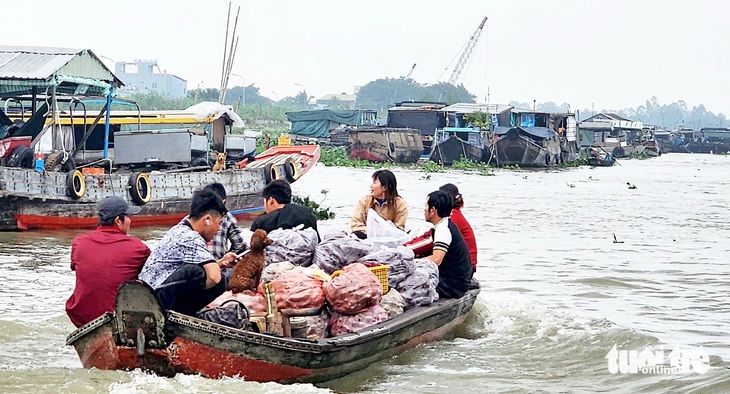 Trăm năm lênh đênh chợ nổi miền Tây - Kỳ 2: Bến thương hồ đợi khách - Ảnh 4.