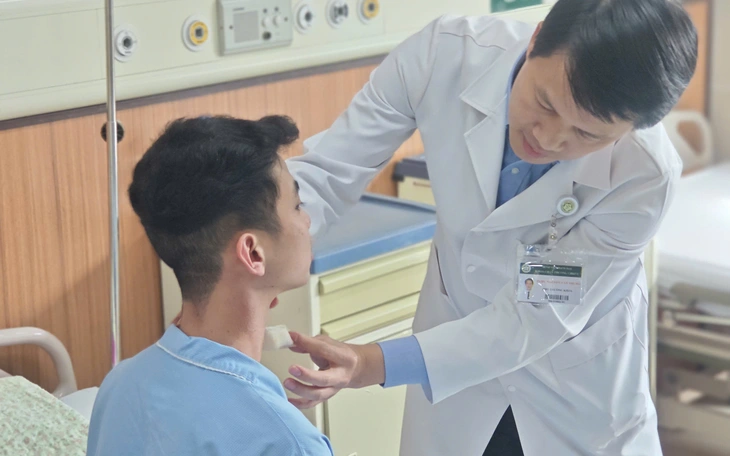 Về nước điều trị cột sống sau 30 năm xa quê, Việt kiều Vương quốc Anh hồi phục ngoạn mục - Ảnh 4.