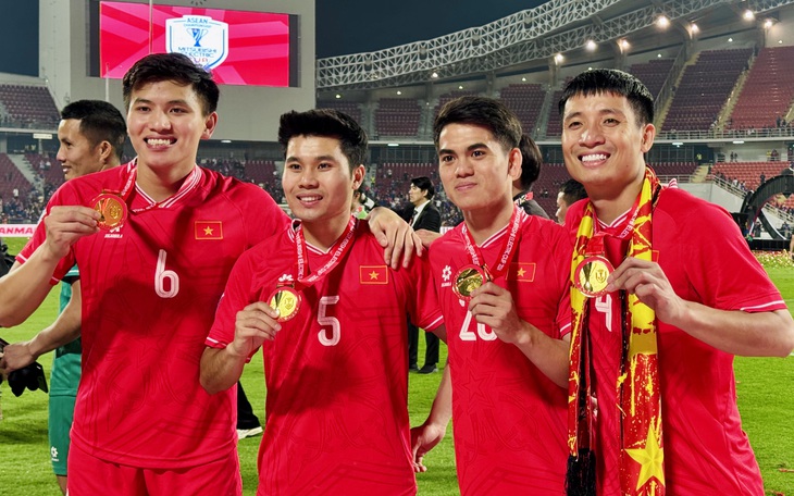 Tuyển Việt Nam áp đảo đến 7 cầu thủ ở đội hình tiêu biểu ASEAN Cup 2024 - Ảnh 3.