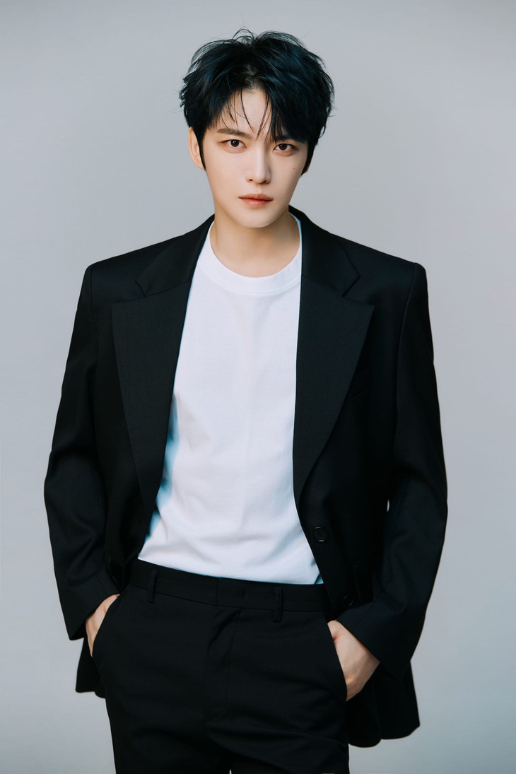 Jae Joong mua siêu xe để... chạy trốn fan cuồng - Ảnh 1.