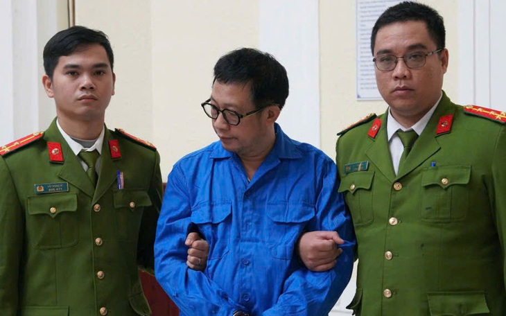 Cựu Giám đốc Đại học Huế hầu tòa vì cáo buộc chiếm đoạt hơn 3 tỉ đồng - Ảnh 3.