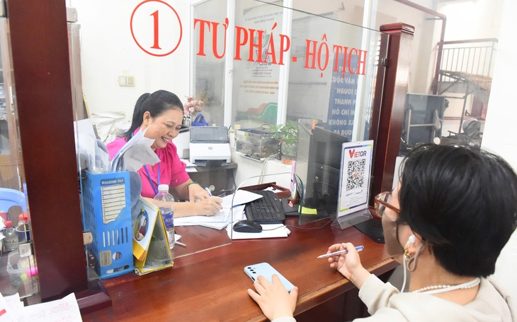 Gần 60.000 người hoạt động tổ, khu phố, ấp tại TP.HCM được tuyên dương  - Ảnh 2.