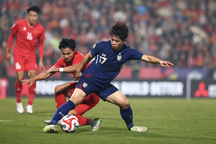Việt Nam chiếm ưu thế trước Thái Lan ở chung kết ASEAN Cup - Ảnh 1.