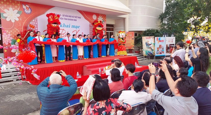 Chuyển Khu tưởng niệm chiến sĩ Gạc Ma tại Khánh Hòa cho cơ quan mới - Ảnh 2.