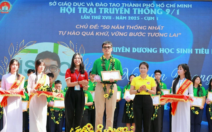 Nam sinh Việt được mời gặp Tổng thống Timor Leste - Ảnh 2.