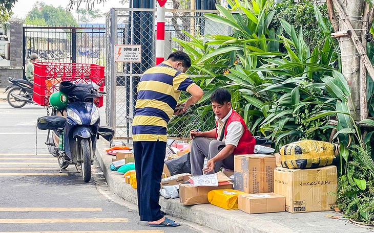 Tài xế công nghệ 'bêu rếu' khách trên các nhóm chat - Ảnh 6.