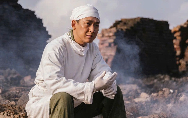 Sau 'Mưa đỏ', Hứa Vĩ Văn đóng chiến sĩ tình báo có thật trong 'Tận hiến' - Ảnh 6.