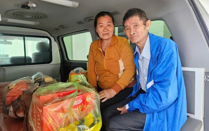 Ấm lòng mô hình 'xe cứu thương Biên phòng 0 đồng' phục vụ người dân vùng biển ở Vĩnh Long - Ảnh 3.