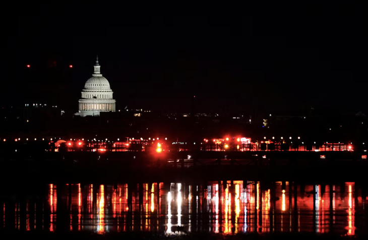 Vì sao vùng trời Washington dày đặc máy bay dân dụng và quân sự? - Ảnh 1.