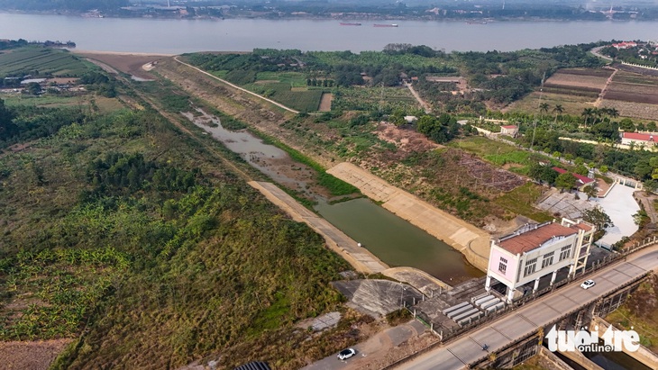 Giáo sư Vũ Trọng Hồng: Lắp đặt ngay bơm thuyền để cứu sông Đáy đang ‘chết lặng’ - Ảnh 3.