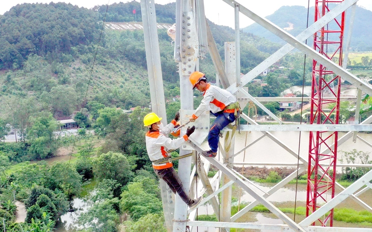 Khởi công đường dây 500kV để huy động thủy điện ở Tây Bắc, nhập khẩu điện Trung Quốc - Ảnh 3.