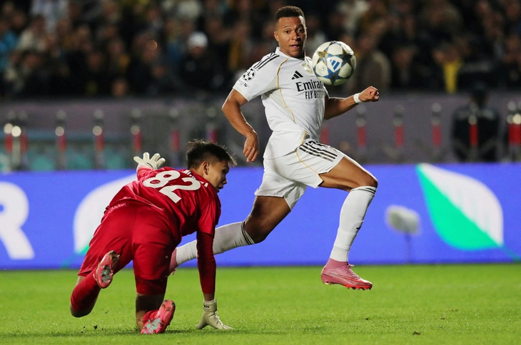Lập hattrick, Mbappe vẫn chưa hài lòng về bản thân - Ảnh 2.