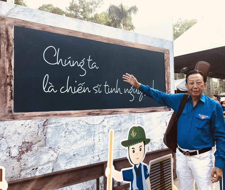 Tiếc thương nhạc sĩ Thế Hiển: Nhánh lan rừng sẽ luôn nở thật lung linh anh ơi! - Ảnh 12.