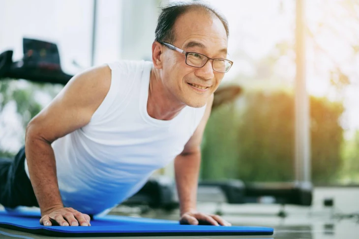 Hít đất bao nhiêu cái được xem là 'chuẩn đàn ông'? - Ảnh 2.