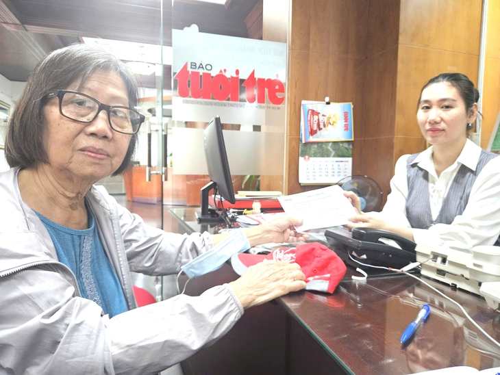 'Góp được chút đỉnh cho bà con vùng bão lợp lại mái nhà, tôi thấy nhẹ lòng' - Ảnh 1.