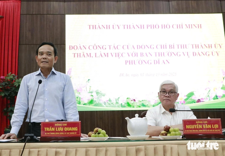 Bí thư TP.HCM Trần Lưu Quang: Sẽ tăng cường cán bộ, trường lớp cho phường Dĩ An - Ảnh 1.