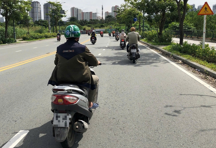 Quảng cáo cờ bạc trá hình len lỏi khắp nơi - Ảnh 1.