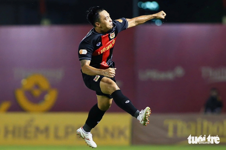 Tân binh Ninh Bình xuất sắc nhất V-League tháng 9 - Ảnh 1.