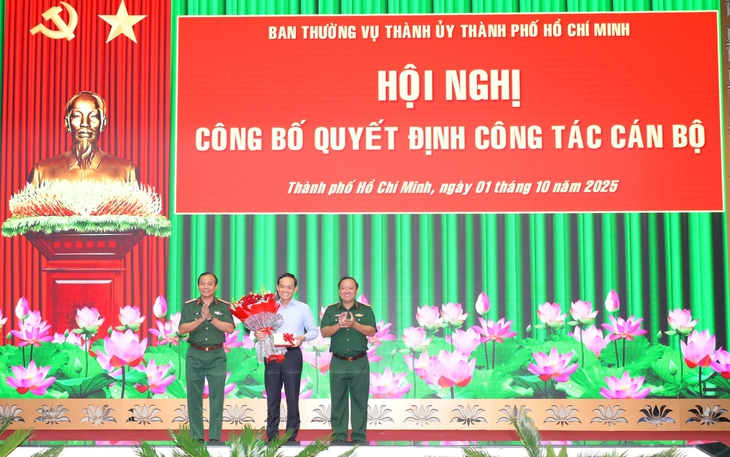 Ông Trần Lưu Quang giữ chức Bí thư Đảng ủy Quân sự TP.HCM - Ảnh 1.