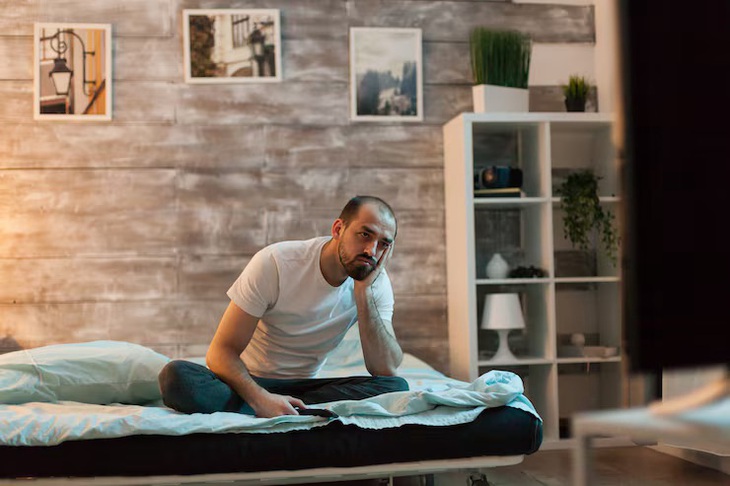 Làm gì khi thức giấc giữa đêm và không thể ngủ lại? - Ảnh 1.