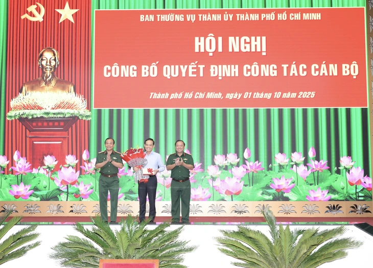 Ông Trần Lưu Quang giữ chức Bí thư Đảng ủy Quân sự TP.HCM - Ảnh 1.