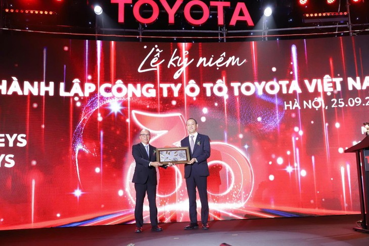 Những dấu ấn trên hành trình 30 năm của Toyota Việt Nam - Ảnh 1.