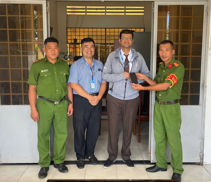 điện thoại - Ảnh 1.