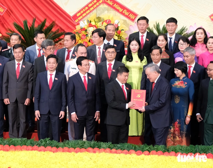 Ông Y Thanh Hà Niê Kđăm được chỉ định tiếp tục làm Bí thư Tỉnh ủy Lâm Đồng - Ảnh 4.