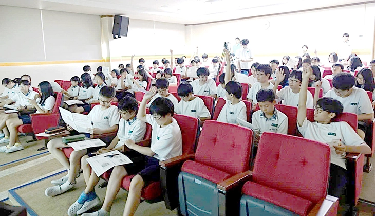 Định hướng nghề nghiệp phải 'người thực, việc thực' - Ảnh 1. nghề nghiệp - Ảnh 1.